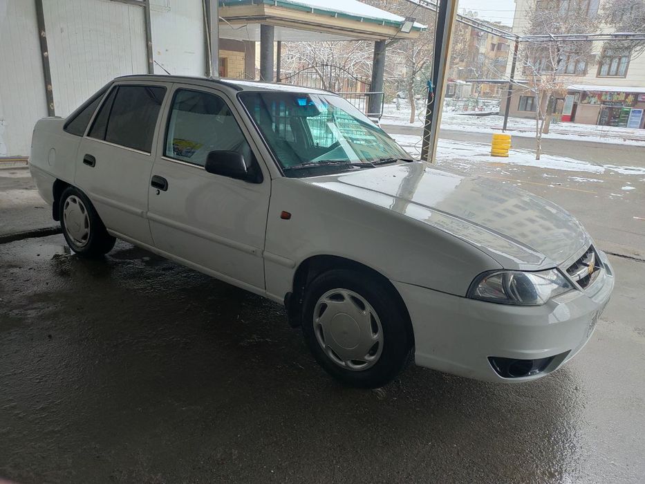 Chevrolet nexia 2 sotiladi