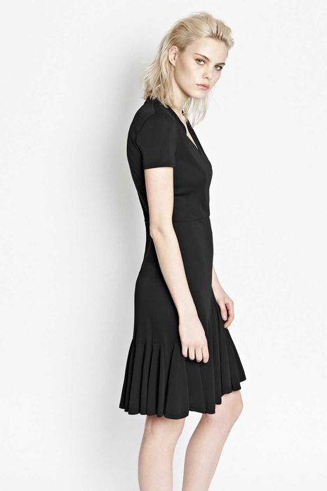 French Connection чисто нова рокля