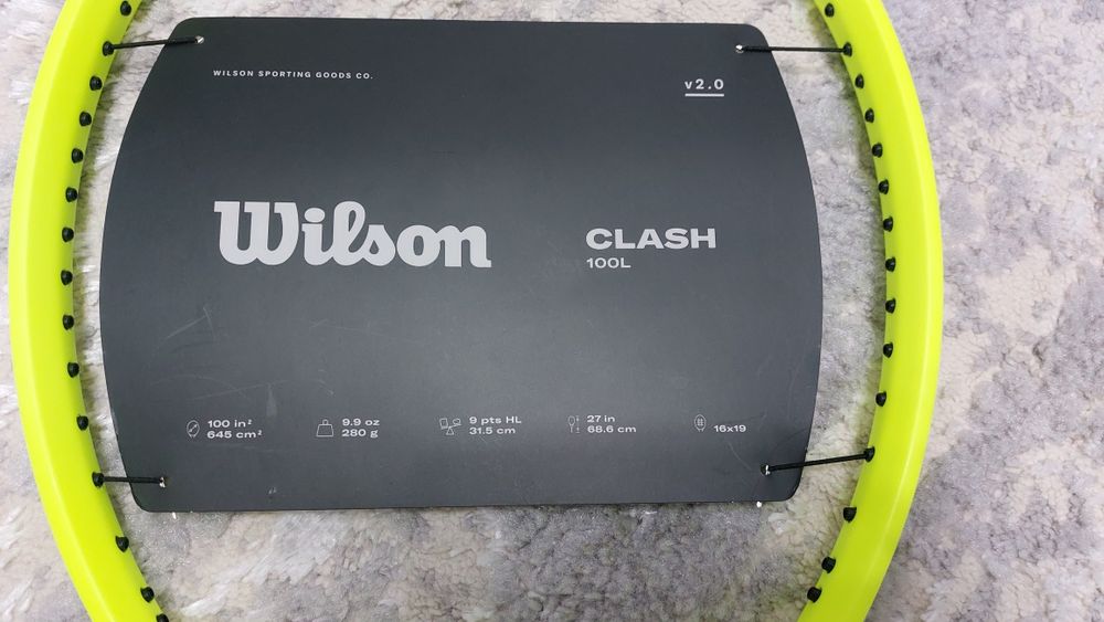 Продаётся  теннисная  ракетка