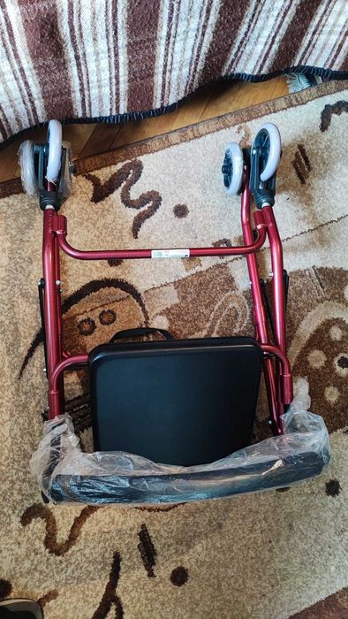 Cadru de mers ortopedic