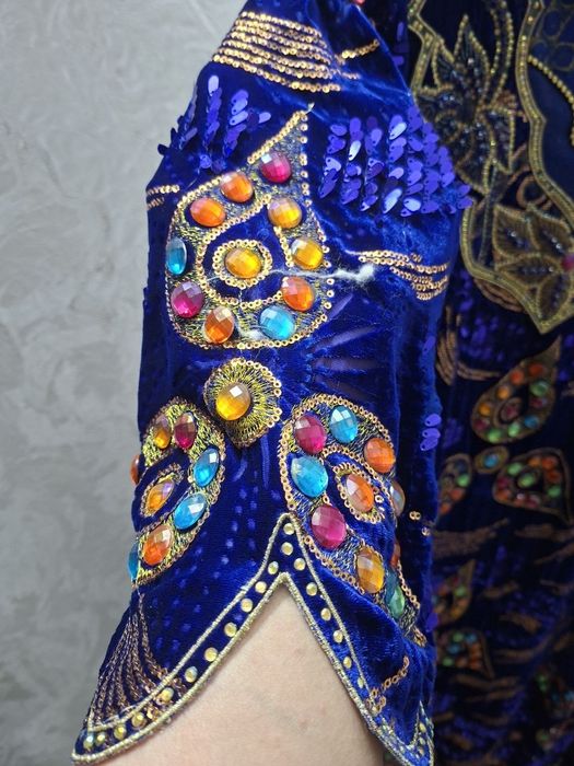 Платье  модное красивое