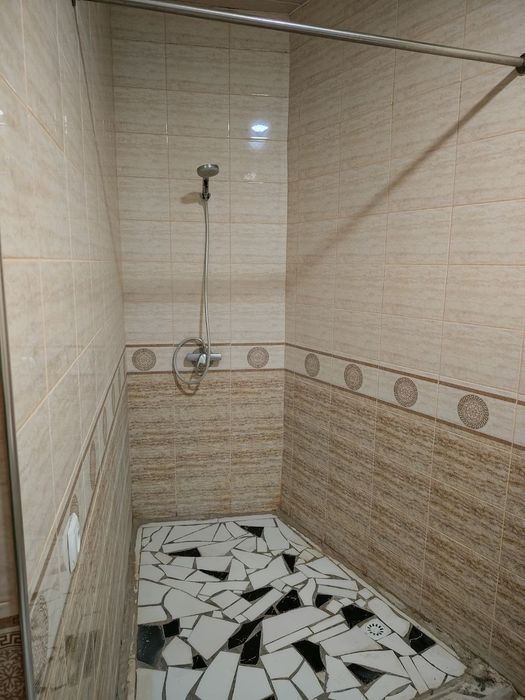 Ховли сотилади срочно