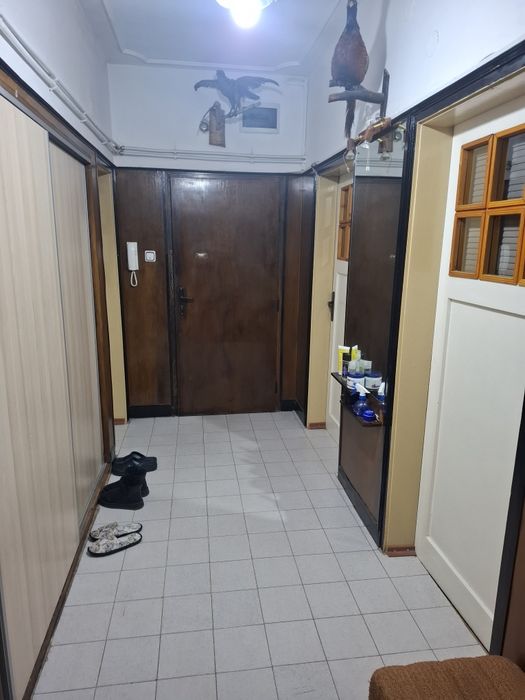 Дава се под наем Многостаен апартамент в Казанлък - 105 кв.м за 144633.45 € - Снимка #3