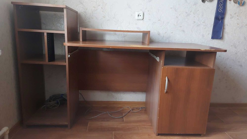 Письменный - компьютерный стол
