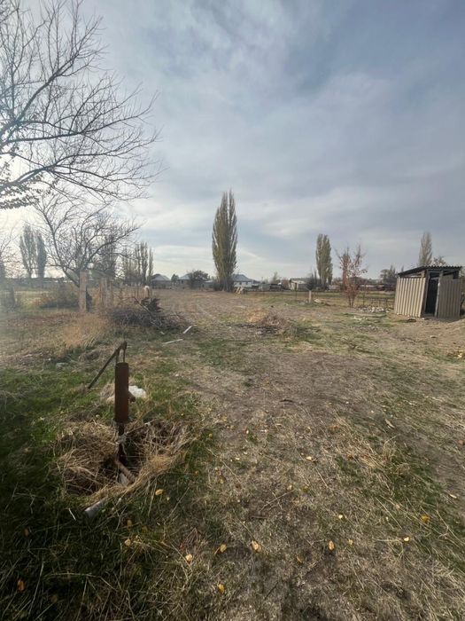 Дом с земельным участком