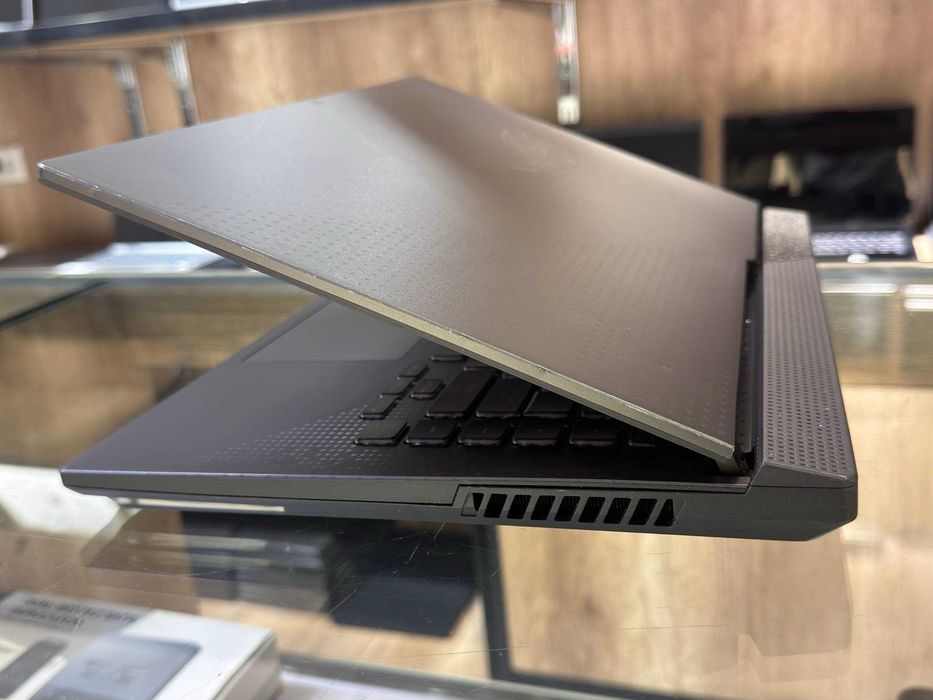 ASUS ROG STRIX G515RM Ryzen 7 6800H ram 16 ssd 512 RTX 3060 6Gb
