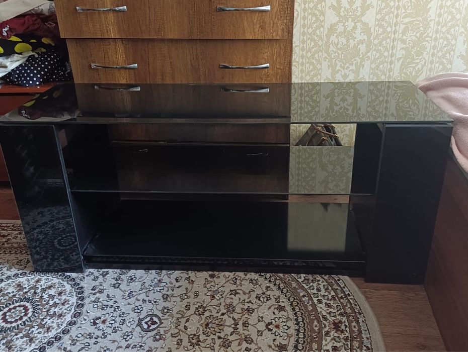 Продается подставка для телевизора или других вещей