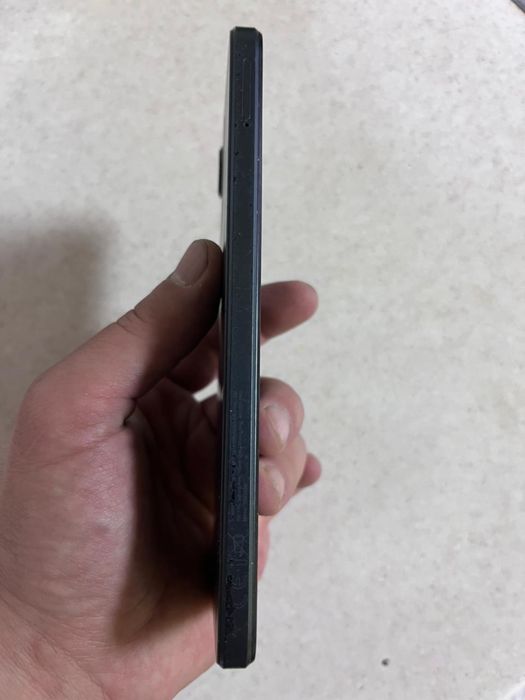 Продам телефон Realmi в среднем состоянии