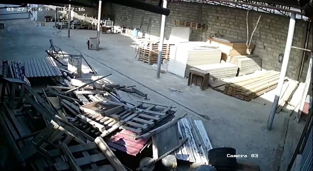 База ёки склад сотилади