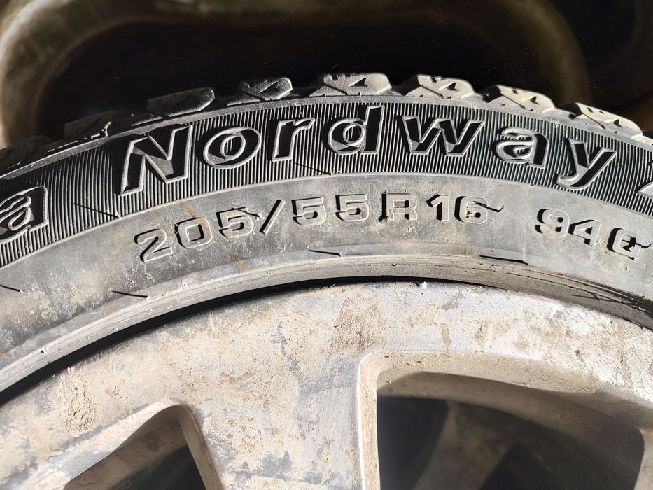 Продам покрышки 205/55/16