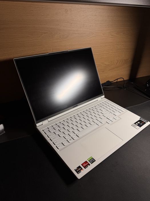 Laptop Gaming Lenovo 5 Pro