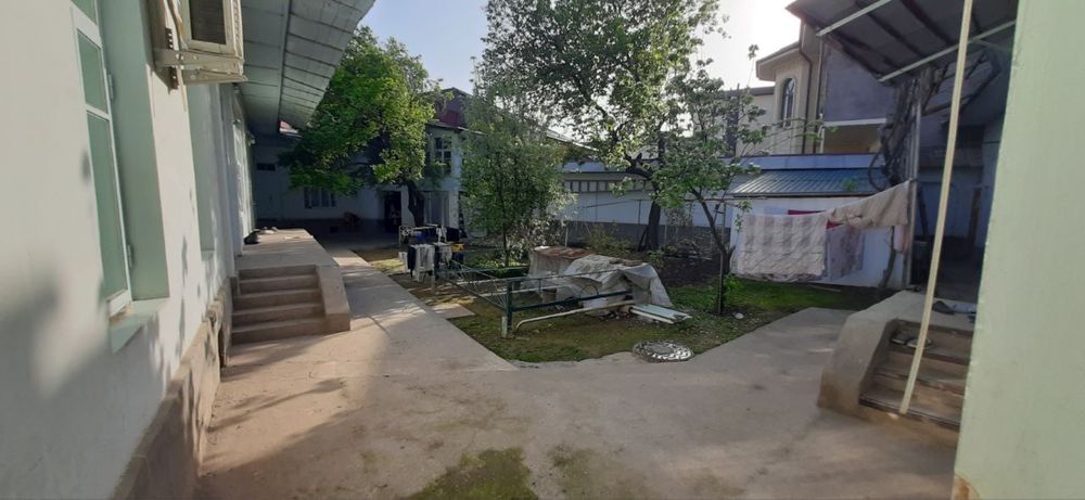 Gulzor arzonga uchastka sotiladi