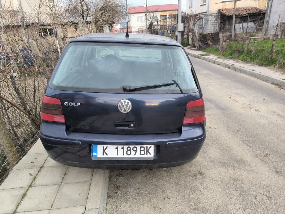 Голф 4 бензин 2001 година