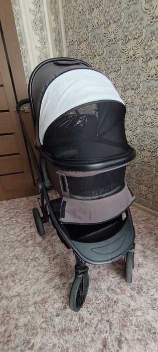 Продам коляску 2 в 1