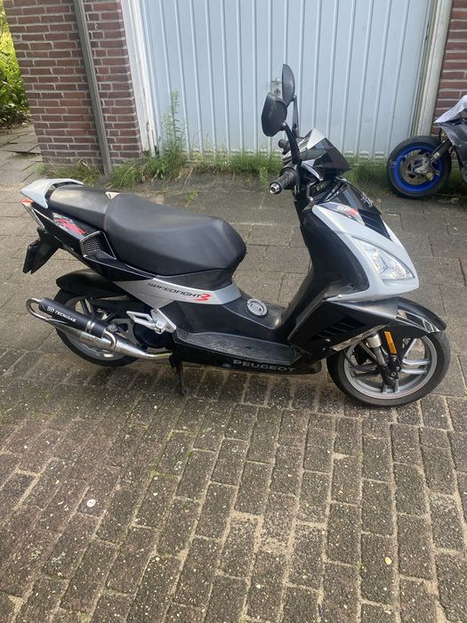 Scuter Peugeot Speedfight 3 – 2018 – 75cc – 4.000 lei