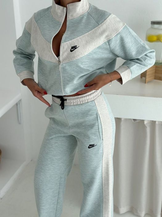 Дамски екип  не ватиран