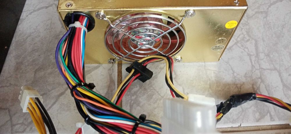 Продавам Захранване 550 w