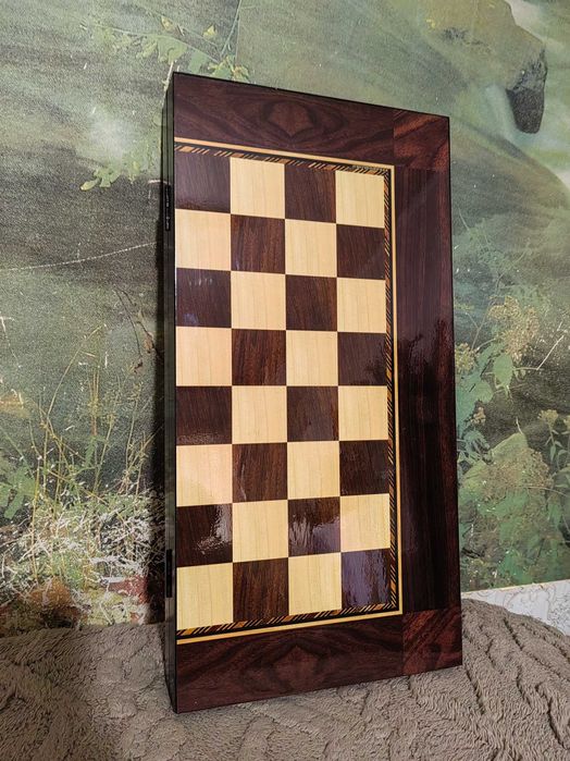 Лусозна Шах и табла от дърво.НОВА.цена120лв.