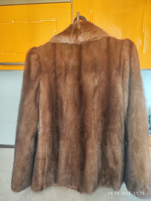 Продам норковую шубу