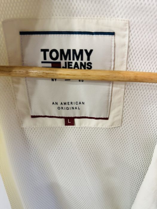 Яке бомбер Tommy Jeans
