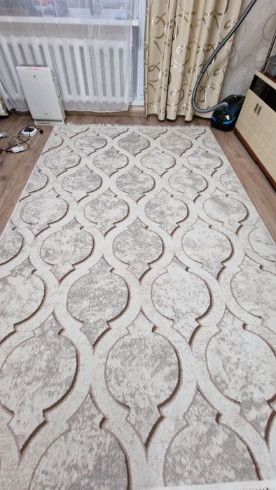 продаю ковер 200×300 см.