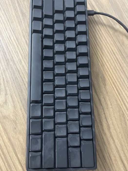 Продам магнитную клавиатуру aula win 60 he