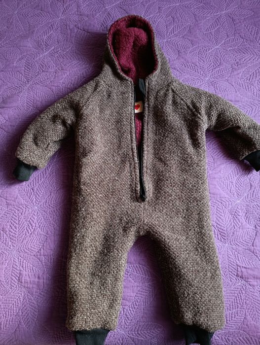 Combinezon de lana reversibil,măsură 1-2 ani