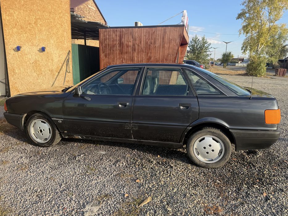 Продам Audi 80.