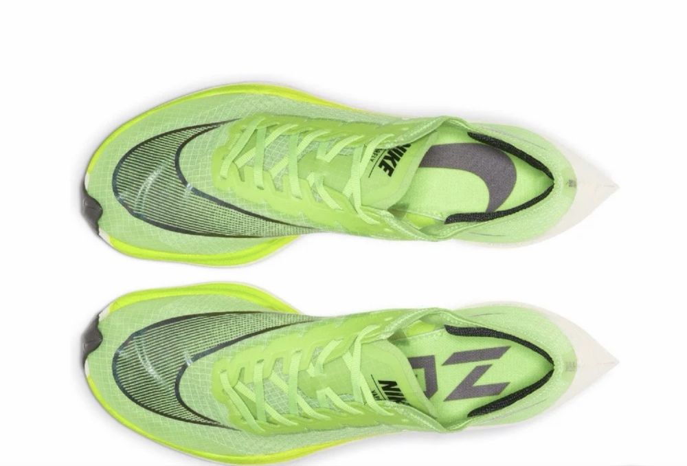 Продам nike кроссовки