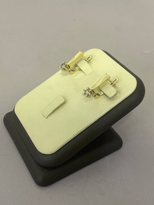 Серьги из желтого золота Бриллиант / Каспи Рассрочка 0-0-24/ СА 29570