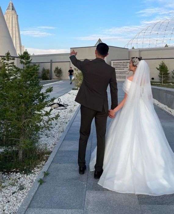 Свадебные платья