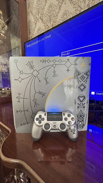 Playstation  God of War PS4 Pro Limited Edition
