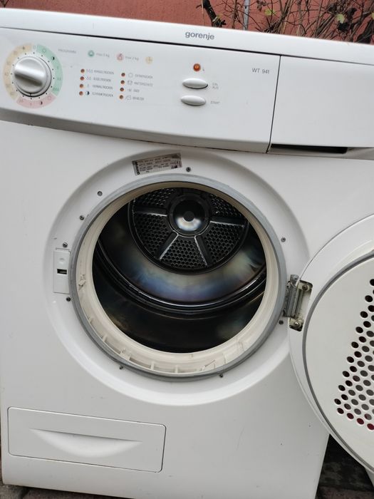 Vând aparatte și mașini spălat.