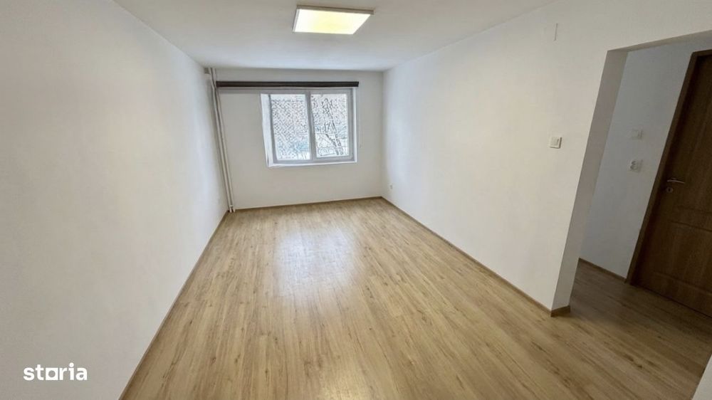 Apartament 4 camere Crangasi