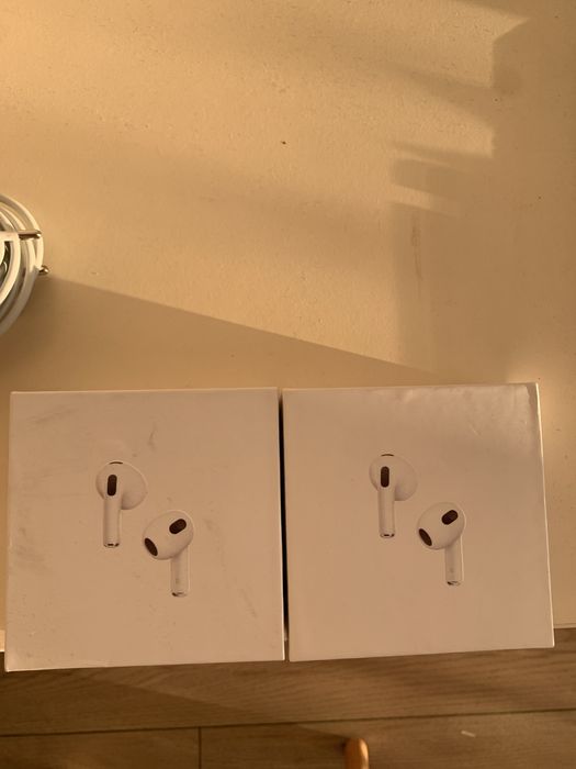 AirPODS (3rd generation)