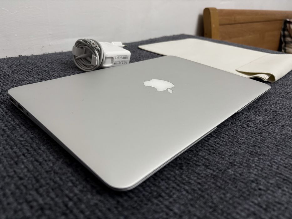Macbook Air 11 128 gb