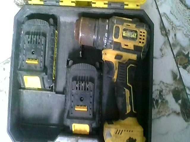шуруповерт DeWalt