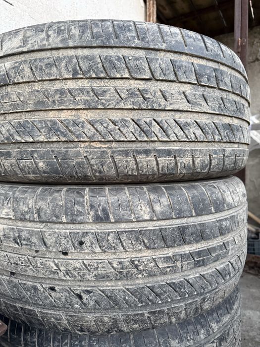 В продаже комплект летней резины 255/55/18