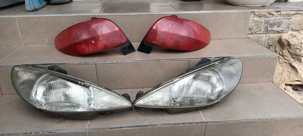 Фарове и стопове за пежо 206