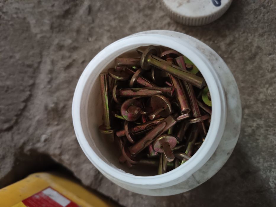 Анкера разные на выбор