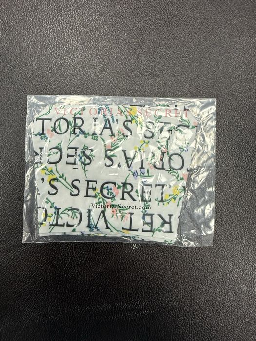 Lenjerie Victoria’s Secret