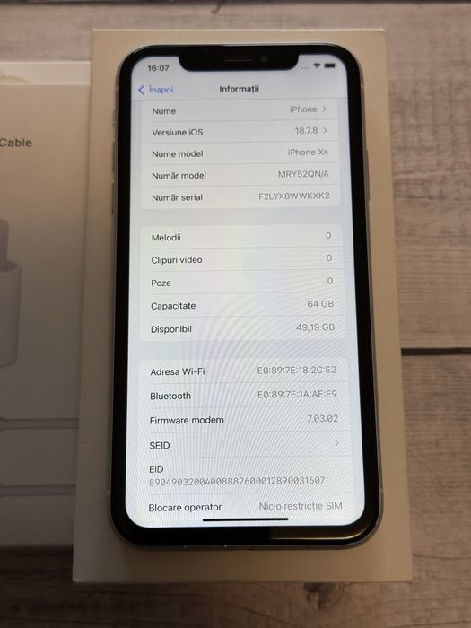 iPhone XR white - 88% santatea bateriei originale, impecabil