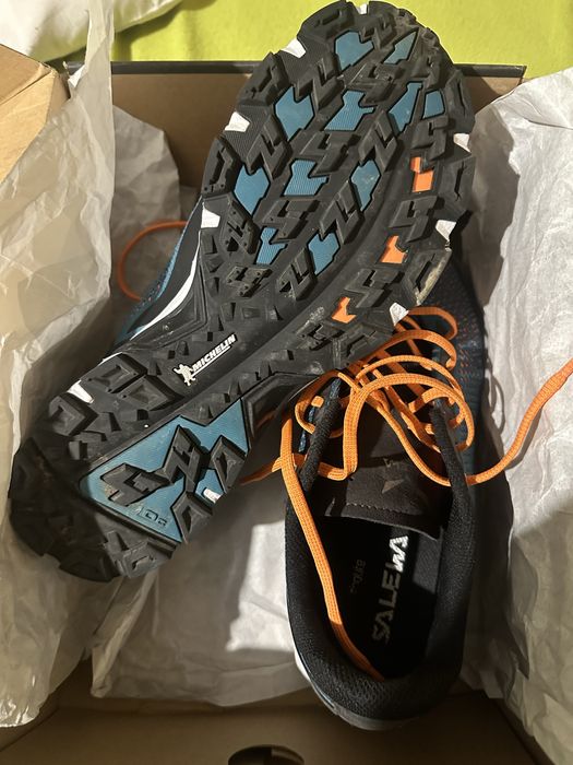 Продавам salewa michelin маратонки