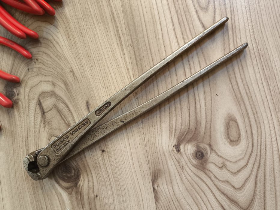 Нови профи. истински инструменти Knipex