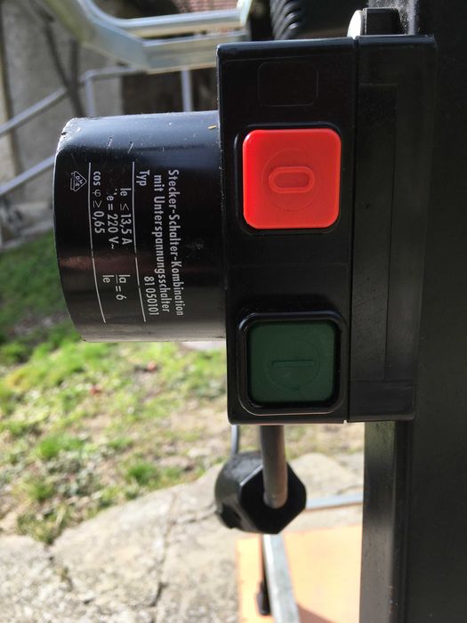 настолен циркуляр Bosch, със стойка Bosch