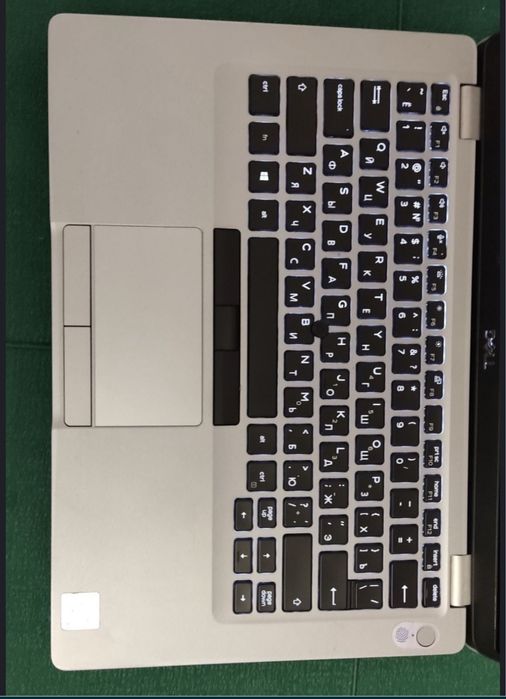 Ноутбук Dell с тачскрином