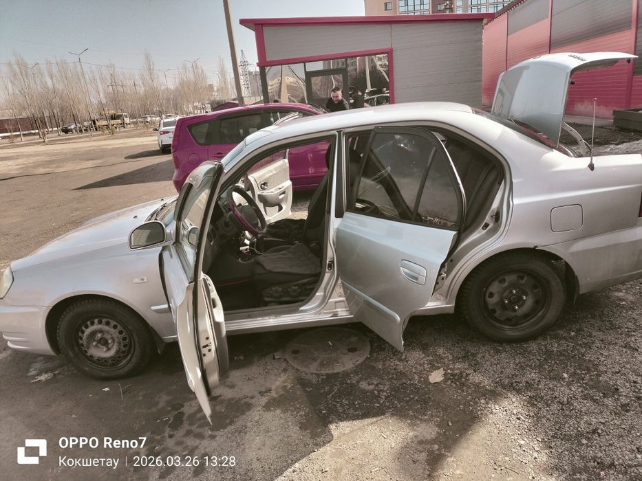 Хендай акцент 2005 года