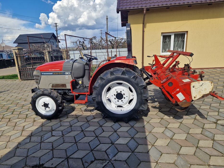 Tractor Yanmar 30 cp cu freză
