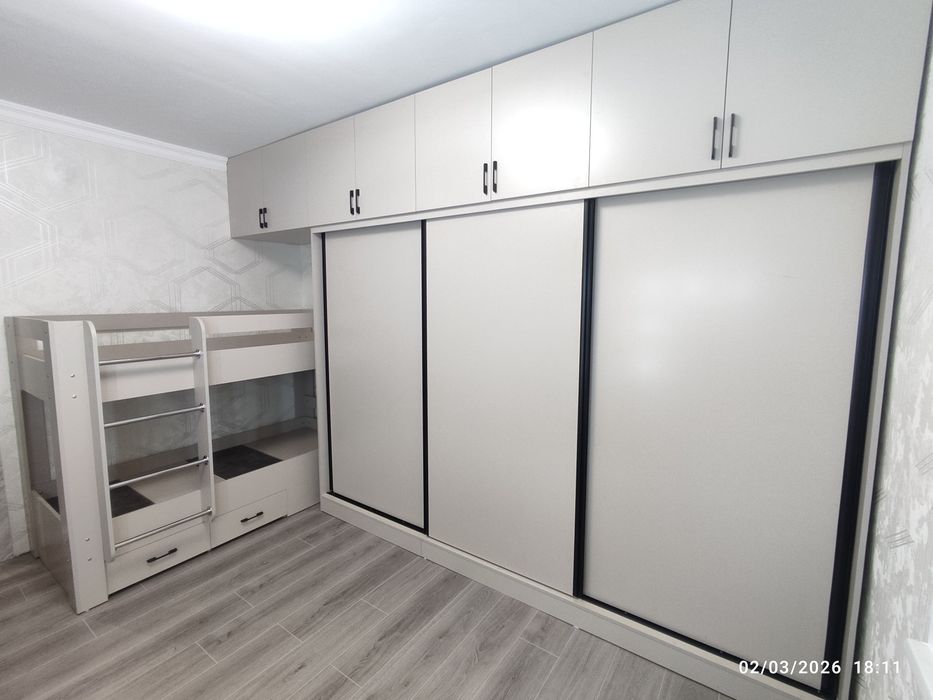 Shkaf va krovatlarni uydan uyga kóchirib yiğib beramiz