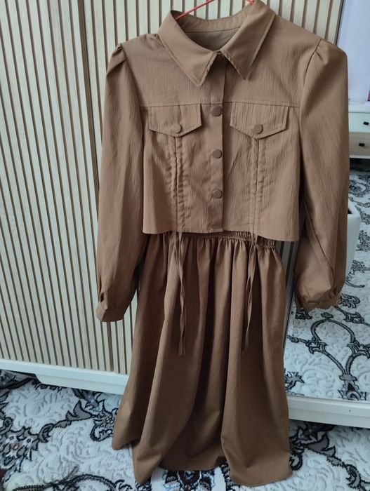 Salom 1 Marta kiyilgan kiyimlar bor